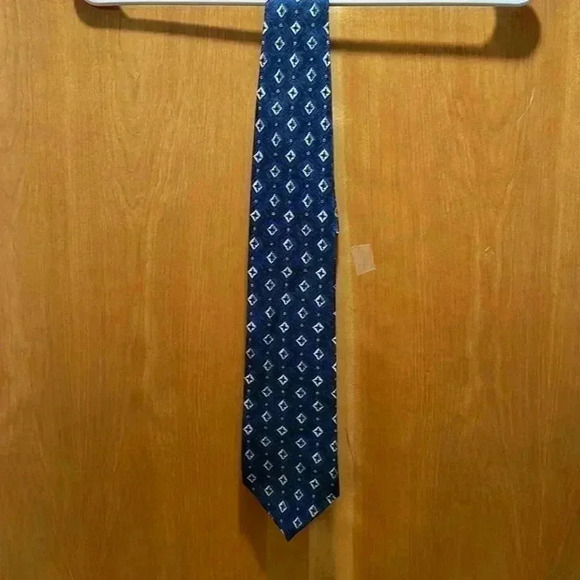 Silk tie - Picture 1 of 5